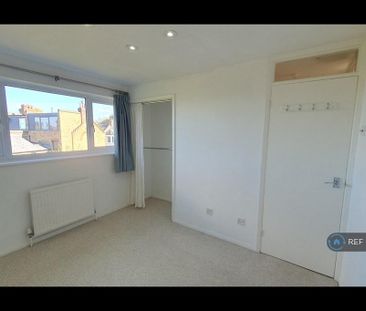 2 bedroom maisonette to rent - Photo 5