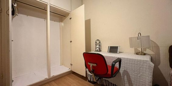 1 bedroom in a flat share to rent - Photo 3