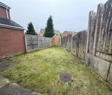 2 bedroom semi-detached house to rent - Photo 6