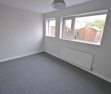 Broom Court, Hatfield, Doncaster, South Yorkshire, DN7 - Photo 3