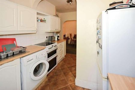Lower Downs Road, Raynes, SW20 - Photo 2