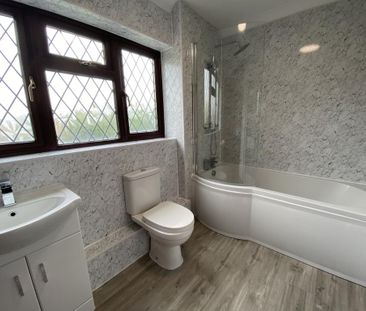 3 bedroom detached house to rent - Photo 4