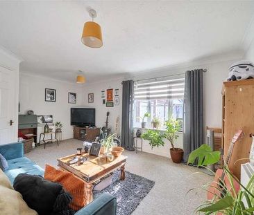 Three Cuppes Lane, Salisbury, SP1 - Photo 2