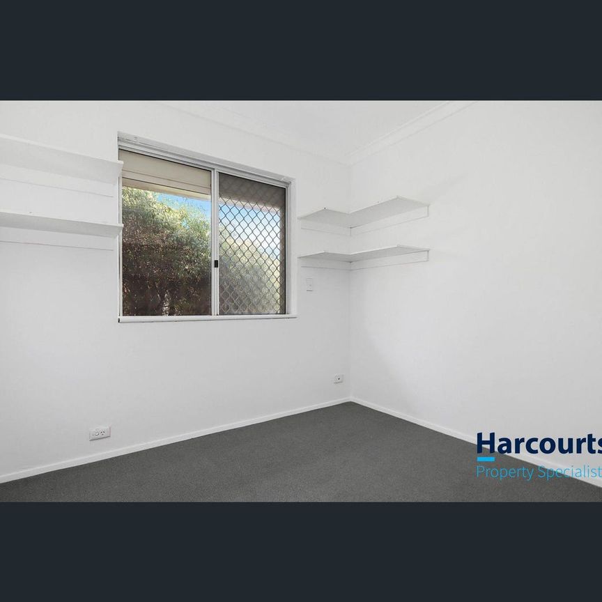 17 Leumeah Street, Armadale, WA 6112 - Photo 1