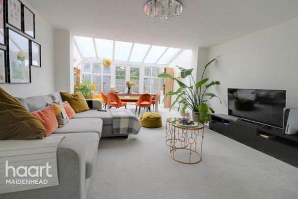 4 bedroom semi-detached house to rent - Photo 1