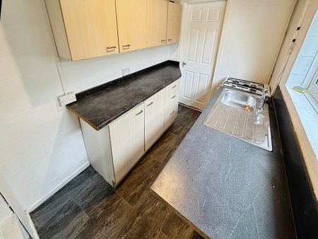 2 bedroom terraced house to rent - Photo 5