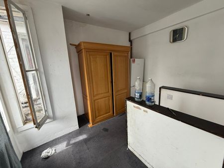 2 Bed Flat, High Road, IG1 - Photo 4