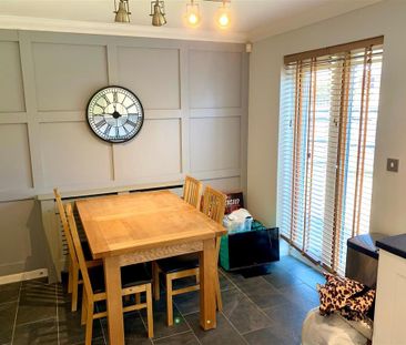 3 bedroom end of terrace house to rent - Photo 3
