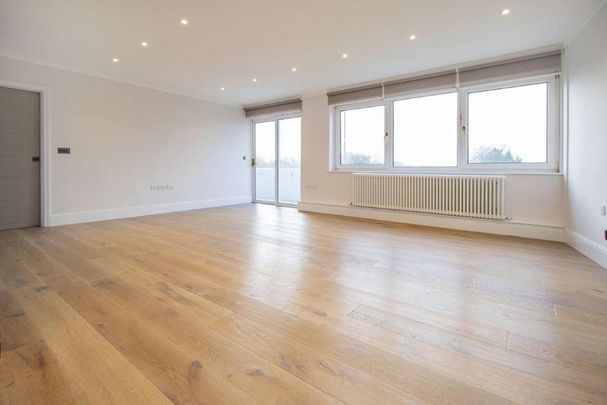 3 bedroom flat to rent - Photo 1