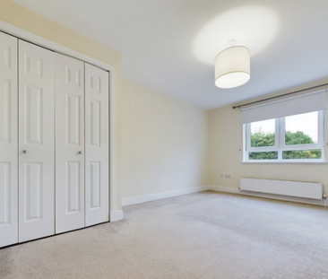 3 bedroom flat to rent - Photo 5