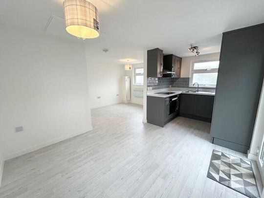 Newquay, Newquay, TR7 - Photo 1