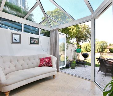 Riverside Road, Staines-upon-Thames, Surrey, TW18 2LE - Photo 2