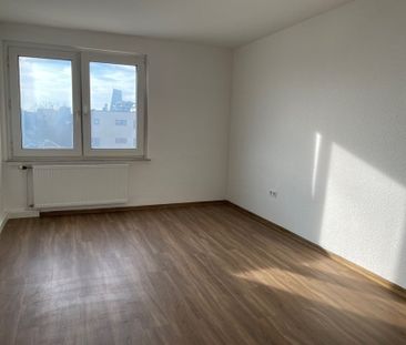 Sanierte 3-Zimmerwohnung mit Balkon - Foto 2