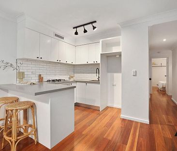 Modern One Bedroom Apartment in Vibrant Manly - Your Perfect Retreat! - Photo 5