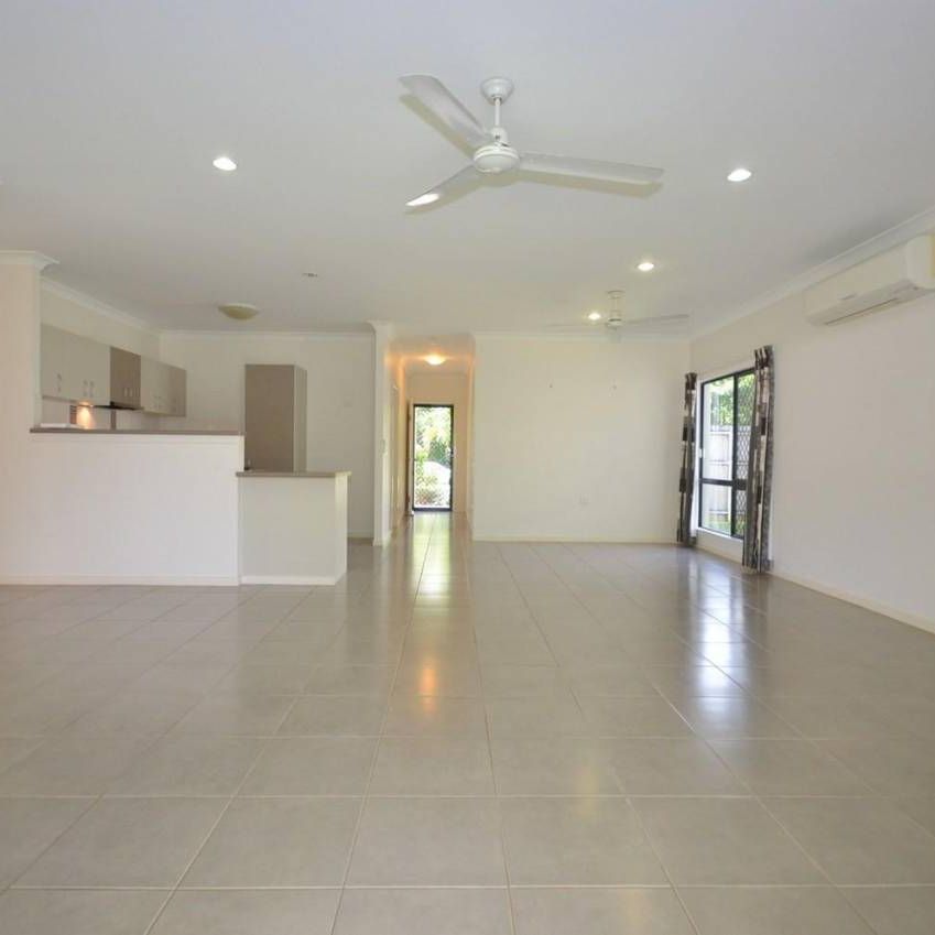 Large quality home in a quiet cul-de-sac in Kingsfisher Estate - Photo 1