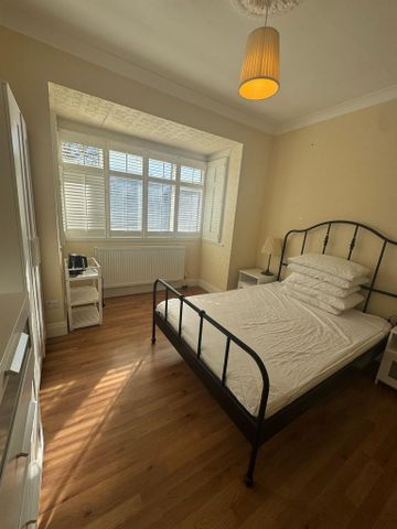 1 bedroom property to rent - Photo 4