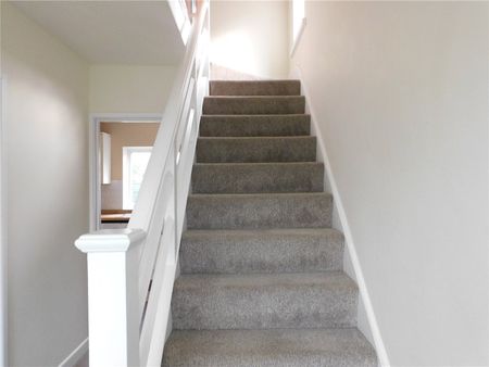 Springfield Place, Yeovil, Somerset, BA21 - Photo 4