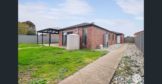 33 Clifton Street, Delacombe, Vic 3356 - Photo 1