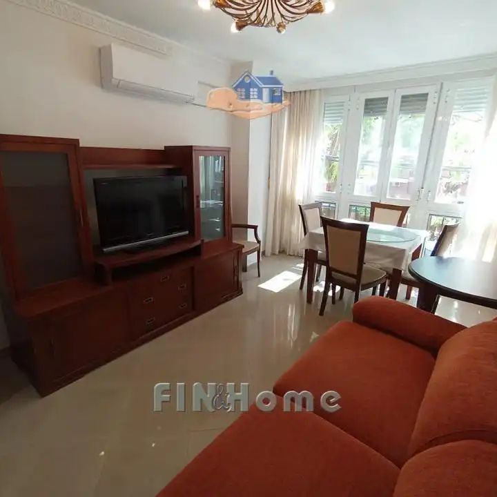 Piso de alquiler en Triana Oeste - Foto 1