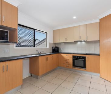 SHARE HOUSE - ALL ROOMS AVAILABLE - Photo 2