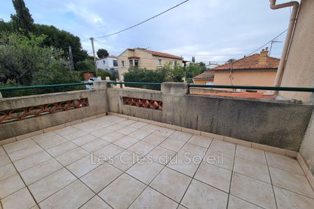 Location maison 3 chambres 95 m² Bandol - Photo 3