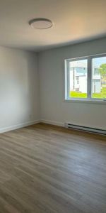 Spacieux et lumineux 4 1/2 avec bureau - Disponible pour le 1er juillet à St-Séverin en Beauce - Photo 4