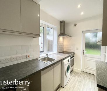 3 bedroom semi-detached house to rent - Photo 4