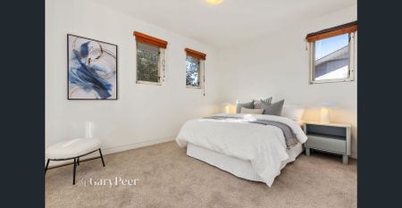 Peaceful, private & perfectly positioned - Photo 5