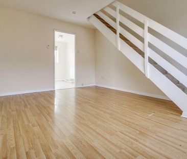 2 bedroom semi-detached house to rent - Photo 4