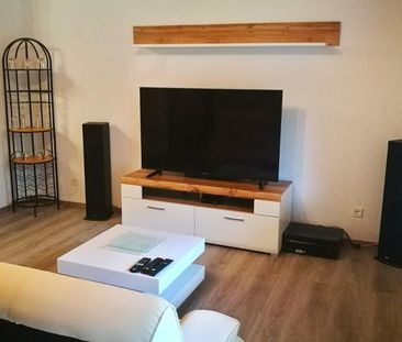 2-ZKB, vollmöbliert mit EBK & Balkon/Terrasse – barrierearm - Photo 4