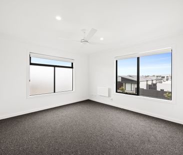 Contemporary Living in Mickleham - Photo 1