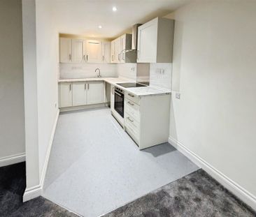 2 Bedroom Flat to Rent in Lahnstein Court, Kettering, NN16 - Photo 6