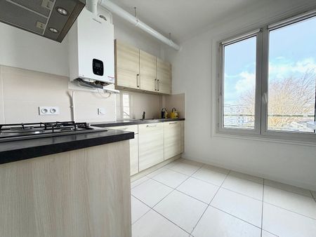 T3 - RUE DU CHÂTEAU - 50 m² - Photo 3