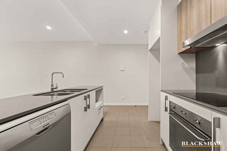 Spacious Living in Kingston - Photo 2
