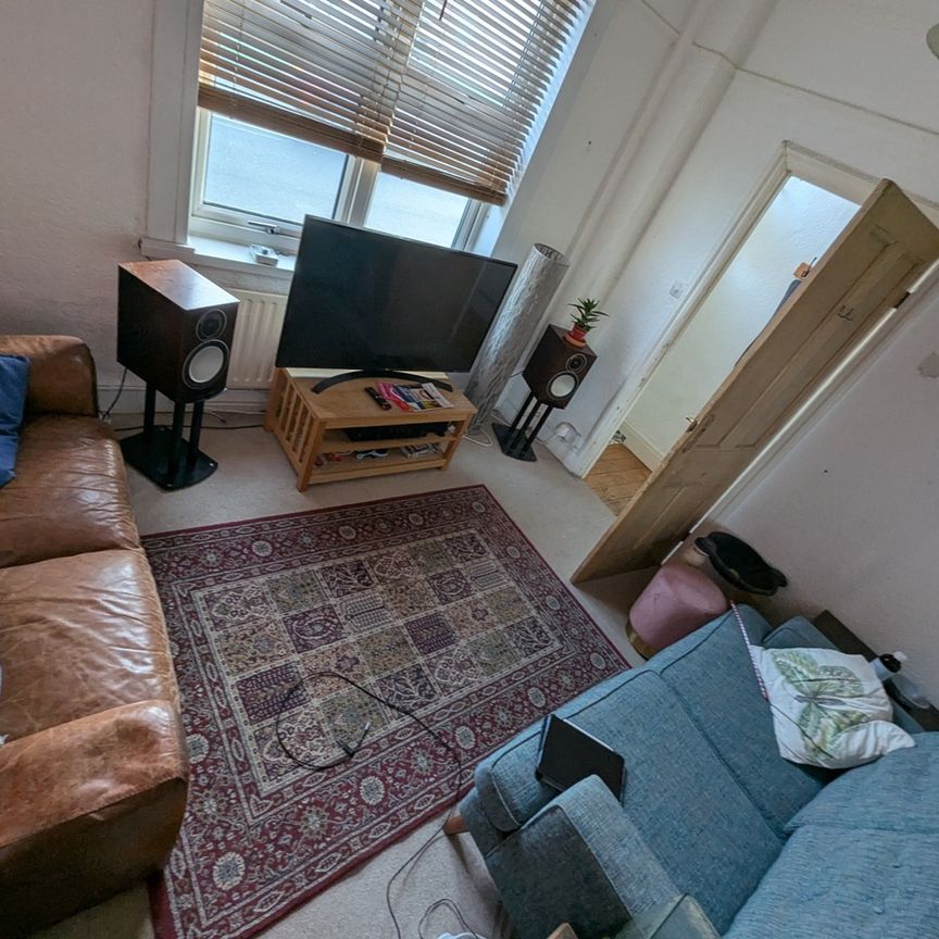 Room in a Shared House, Morris Lane, LS5 - Photo 1
