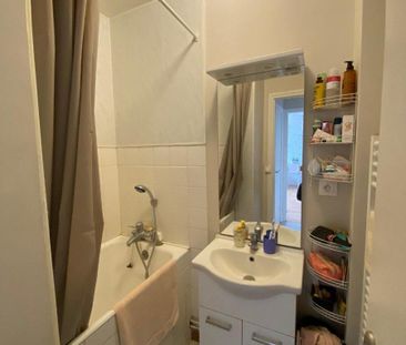 Location Appartement 1 pièce 30m² ROMANS SUR ISERE 26100 - Photo 4