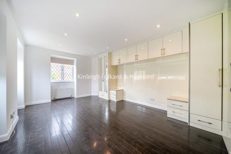 Kingswood Road, Bromley BR2 - Photo 2