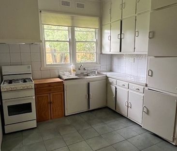 7 Halifax Court, Ashburton VIC 3147 - House For Rent | Domain - Photo 4