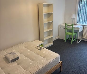 Room in a Shared House, Mayville Avenue, LS6 - Photo 6