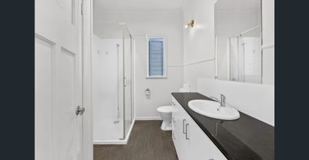 Renovated high set home close to city centre - Photo 5