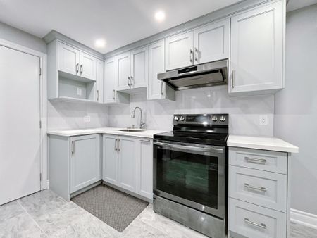 For Lease - 310 Hammersly Boulevard, Markham, Ontario - Photo 4