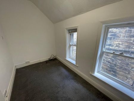 3 bedroom apartment to rent - Photo 2