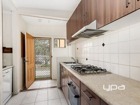 Perfect location! - Photo 4