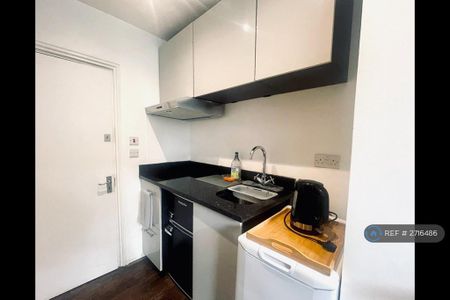 Studio to rent - Photo 2