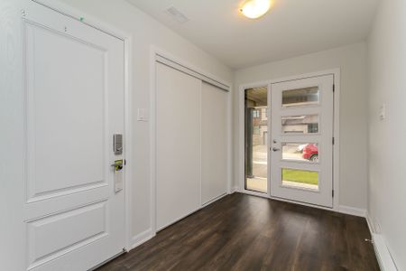 For Lease - 702 DONERAILE Walk, Barrhaven, Ontario - Photo 5