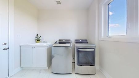 For Lease - 41 John Dalimore Drive, Georgina, Ontario - Photo 2