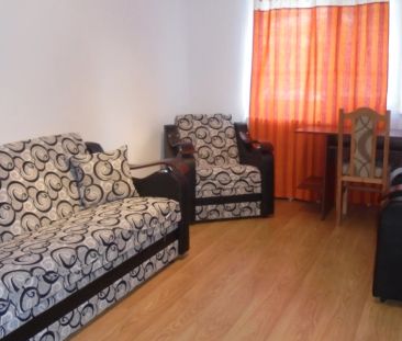 Apartament de inchiriat, 2 camere, decomandat, 45 mp, Podul de Fier... - Photo 1
