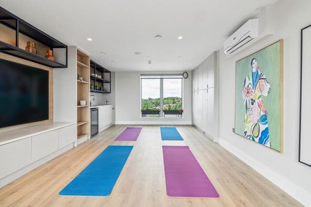 Studio to rent - Photo 1