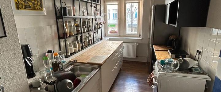 2-Zimmer-Altbauwohnung in Friedrichshain – voll möbliert - Photo 1