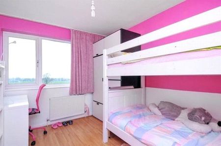 4 bedroom terraced house to rent - Photo 4